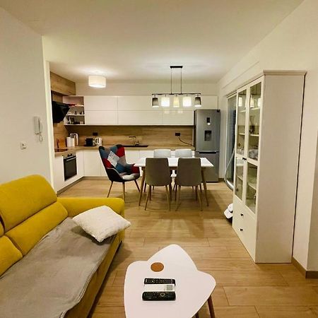 Alida Valli Apartment Kaštela Buitenkant foto