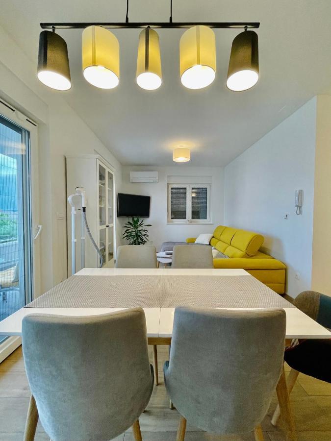 Alida Valli Apartment Kaštela Buitenkant foto