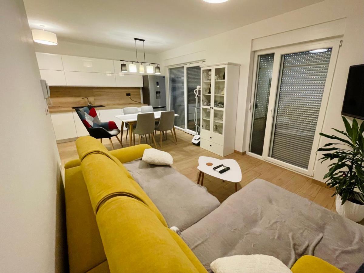 Alida Valli Apartment Kaštela Buitenkant foto