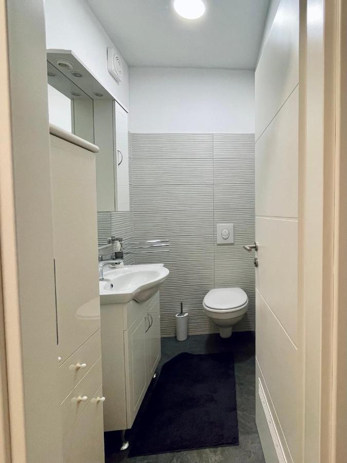 Alida Valli Apartment Kaštela Buitenkant foto